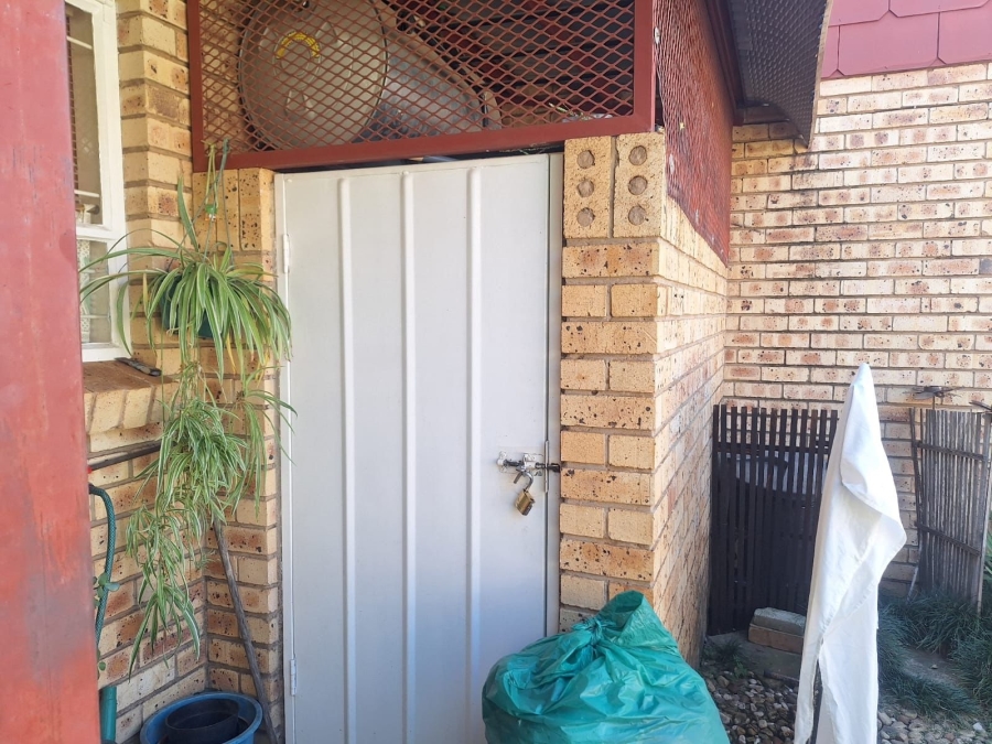 1 Bedroom Property for Sale in Miederpark North West